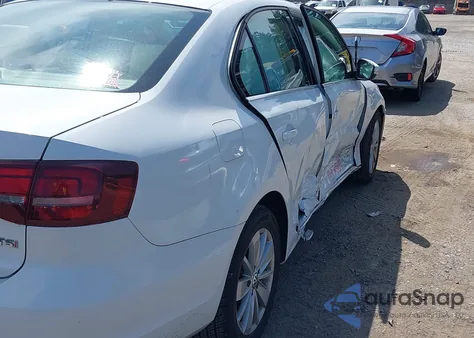 2016 Volkswagen Jetta 1.4T Se from USA, damaged, VIN 3VWD67AJ8GM209457